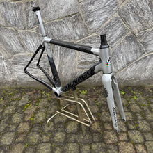 Carica l'immagine nel visualizzatore di Gallery, Colnago C64