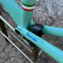 Carica l'immagine nel visualizzatore di Gallery, Bianchi Megatube Titanium