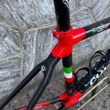 Carica l'immagine nel visualizzatore di Gallery, Colnago C60