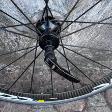 Carica l'immagine nel visualizzatore di Gallery, Mavic Cosmic Carbone SL