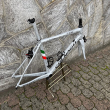 Load image into Gallery viewer, Colnago C64