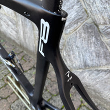 Carica l'immagine nel visualizzatore di Gallery, Pinarello Dogma F8
