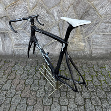 Carica l'immagine nel visualizzatore di Gallery, Pinarello Dogma F8