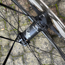 Carica l'immagine nel visualizzatore di Gallery, DT Swiss RC38C db SPLINE