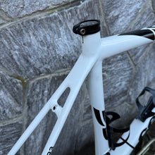 Carica l'immagine nel visualizzatore di Gallery, Cervelo R3