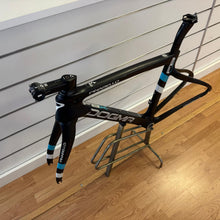 Carica l'immagine nel visualizzatore di Gallery, Pinarello Dogma F8 X-Light