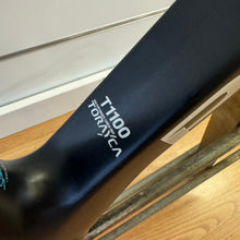 Carica l'immagine nel visualizzatore di Gallery, Pinarello Dogma F8 X-Light