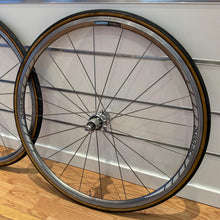 Carica l'immagine nel visualizzatore di Gallery, Shimano Dura Ace WH-7800