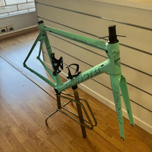 Load image into Gallery viewer, Bianchi Specialissima CV