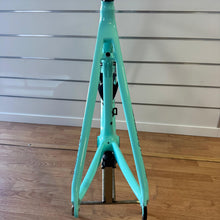 Load image into Gallery viewer, Bianchi Specialissima CV