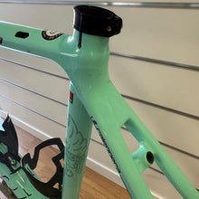Load image into Gallery viewer, Bianchi Specialissima CV