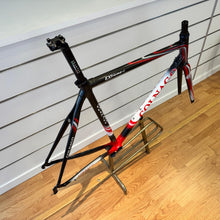 Carica l'immagine nel visualizzatore di Gallery, Colnago Extreme-C