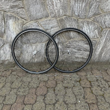 Carica l'immagine nel visualizzatore di Gallery, Ambrosio Excellence - Campagnolo Record hubs