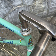 Carica l'immagine nel visualizzatore di Gallery, Bianchi Campione del Mondo