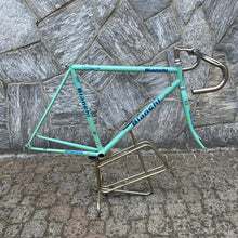 Carica l'immagine nel visualizzatore di Gallery, Bianchi Campione del Mondo