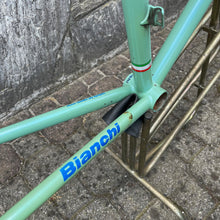 Carica l'immagine nel visualizzatore di Gallery, Bianchi Campione del Mondo