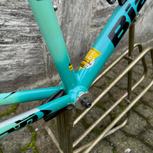 Carica l'immagine nel visualizzatore di Gallery, Bianchi SL3 AluCarbon