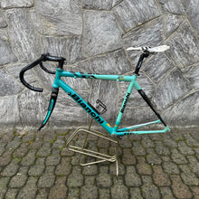 Carica l'immagine nel visualizzatore di Gallery, Bianchi SL3 AluCarbon