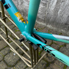 Carica l'immagine nel visualizzatore di Gallery, Bianchi SL3 AluCarbon