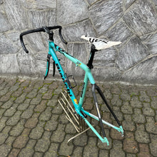 Carica l'immagine nel visualizzatore di Gallery, Bianchi SL3 AluCarbon