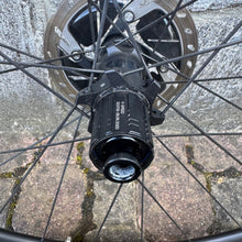 Carica l'immagine nel visualizzatore di Gallery, Bontrager Aeolus Pro 5 Disc