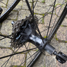 Carica l'immagine nel visualizzatore di Gallery, Bontrager Aeolus XXX 2 TLR