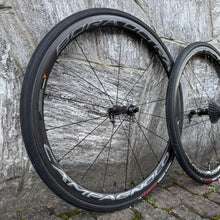 Load image into Gallery viewer, Campagnolo Bora Ultra 35