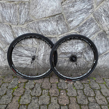 Load image into Gallery viewer, Campagnolo Bora Ultra 35