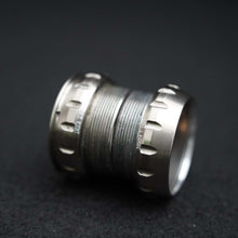 Carica l'immagine nel visualizzatore di Gallery, Campagnolo Record Titanium