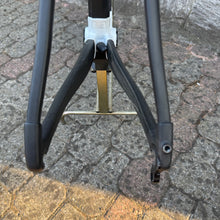 Carica l'immagine nel visualizzatore di Gallery, Colnago C64