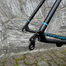 Load image into Gallery viewer, Focus Izalco Max