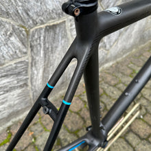Load image into Gallery viewer, Focus Izalco Max