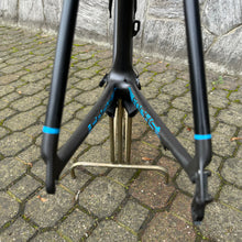 Load image into Gallery viewer, Focus Izalco Max