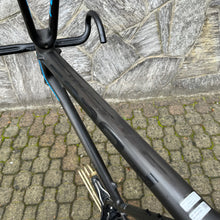 Load image into Gallery viewer, Focus Izalco Max