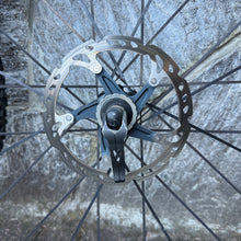Carica l'immagine nel visualizzatore di Gallery, Fulcrum Red Metal 3
