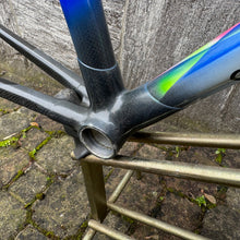 Carica l'immagine nel visualizzatore di Gallery, Colnago C40 Mapei Squadra Corse