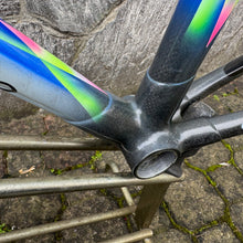 Carica l'immagine nel visualizzatore di Gallery, Colnago C40 Mapei Squadra Corse