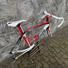 Carica l'immagine nel visualizzatore di Gallery, Bianchi Oltre Superleggera Reparto Corse