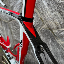 Carica l'immagine nel visualizzatore di Gallery, Bianchi Oltre Superleggera Reparto Corse