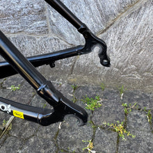 Carica l'immagine nel visualizzatore di Gallery, Colnago EPS