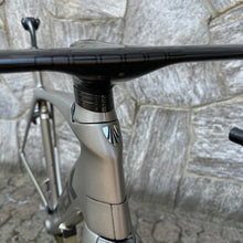Load image into Gallery viewer, Trek Madone 9.8
