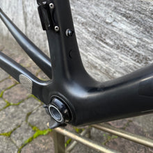 Carica l'immagine nel visualizzatore di Gallery, Specialized S-Works Tarmac SL5