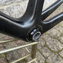 Carica l'immagine nel visualizzatore di Gallery, Specialized S-Works Tarmac SL5