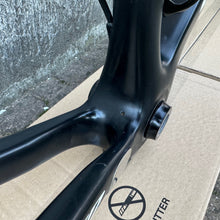 Load image into Gallery viewer, Specialized S-Works Venge Vias