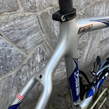 Load image into Gallery viewer, Trek 5200 US Postal Service