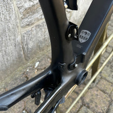 Load image into Gallery viewer, Trek Madone 5.9 H2