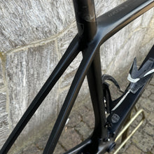 Load image into Gallery viewer, Trek Madone 5.9 H2