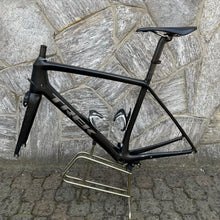 Load image into Gallery viewer, Trek Madone 5.9 H2