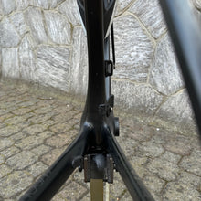Load image into Gallery viewer, Trek Madone 5.9 H2
