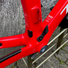 Load image into Gallery viewer, Trek Madone Team Issue RSL